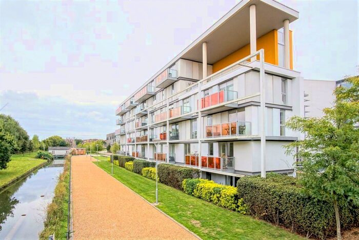 2 Bedroom Flat To Rent In Fyfe House, New River Village, Hornsey, N8