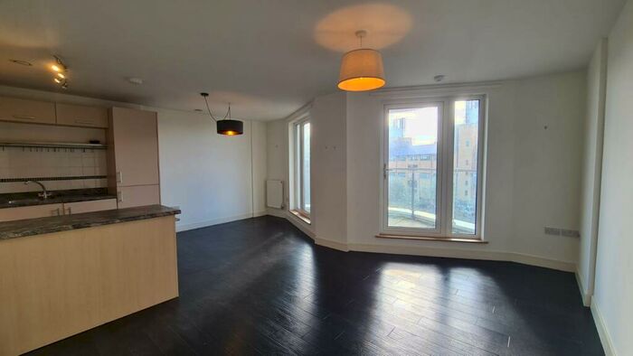 2 Bedroom Apartment To Rent In Sapphire Court, Ocean Way, Southampton, SO14