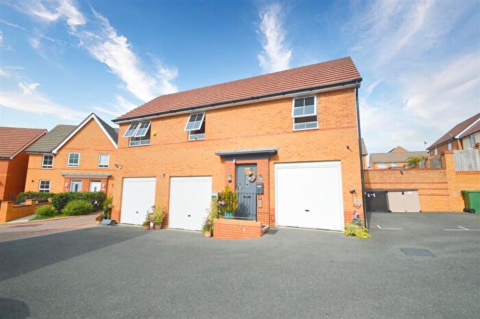 2 Bedroom Apartment For Sale In St. Wilfred Drive, East Cowes, PO32