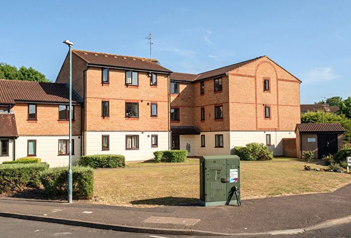 1 Bedroom Flat For Sale In Mullards Close, Mitcham, CR4