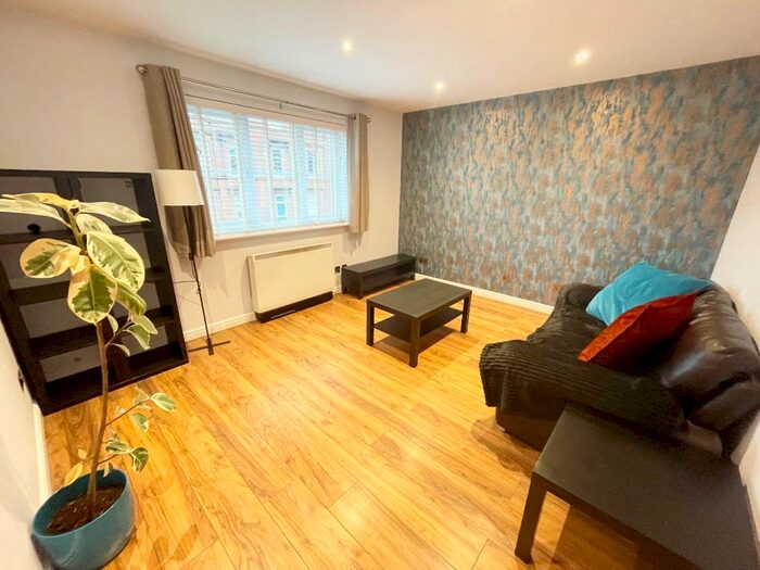 2 Bedroom Flat To Rent In Main Street, Bridgeton, Glasgow, G40