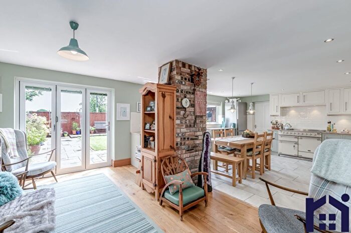 3 Bedroom Semi-Detached House For Sale In Culbeck Lane, Euxton, PR7