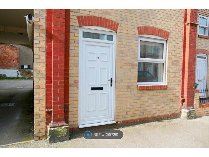 2 Bedroom Semi-Detached House To Rent In Sherwood Street, Scarborough, YO11