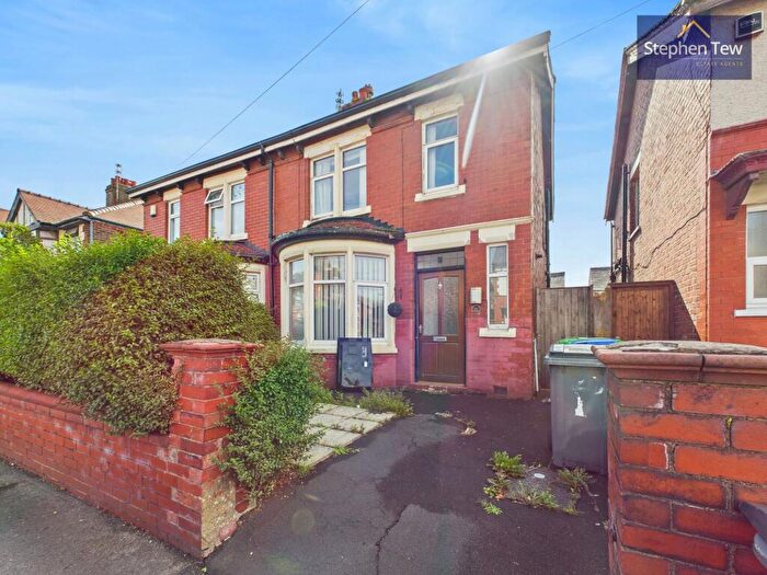 3 Bedroom Semi-Detached House For Sale In Highbury Avenue, Blackpool, FY3