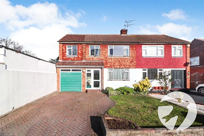 4 Bedroom Semi Detached House For Sale In Park Crescent, Erith, DA8