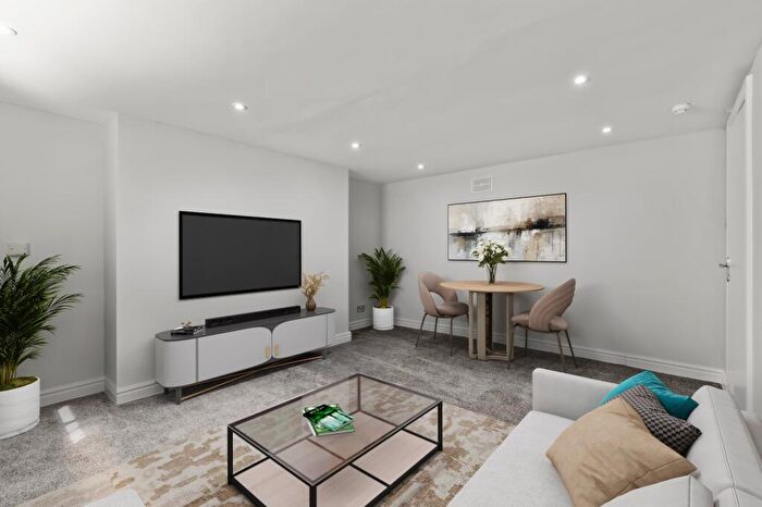 1 Bedroom Flat For Sale In Park View, Harrogate, North Yorkshire, HG1