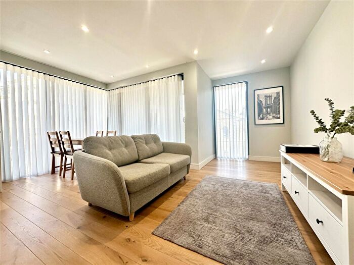 2 Bedroom Apartment To Rent In Lime Kiln Road, New Retort House, BS1
