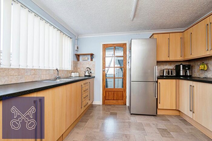 3 Bedroom End Of Terrace House For Sale In Sutton Road, Hull, East Yorkshire, HU6