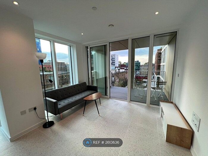 2 Bedroom Flat To Rent In Bouchon Point, London, E1