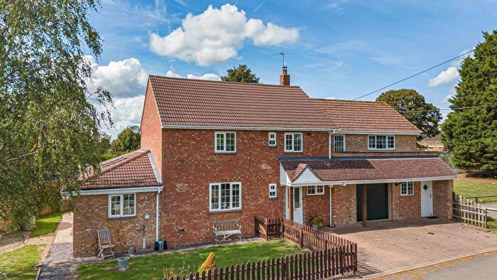 4 Bedroom Detached House For Sale In The Firs, Kemble, Cirencester, GL7