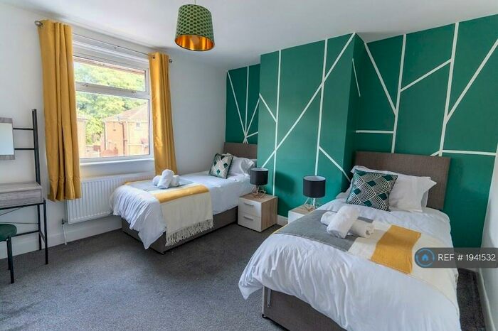 3 Bedroom Semi-Detached House To Rent In Percy Road, Southampton, SO16