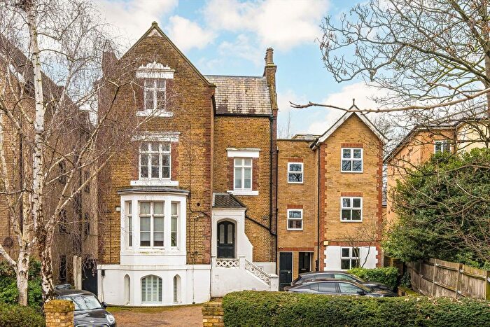 Studio To Rent In The Grove, Isleworth, TW7