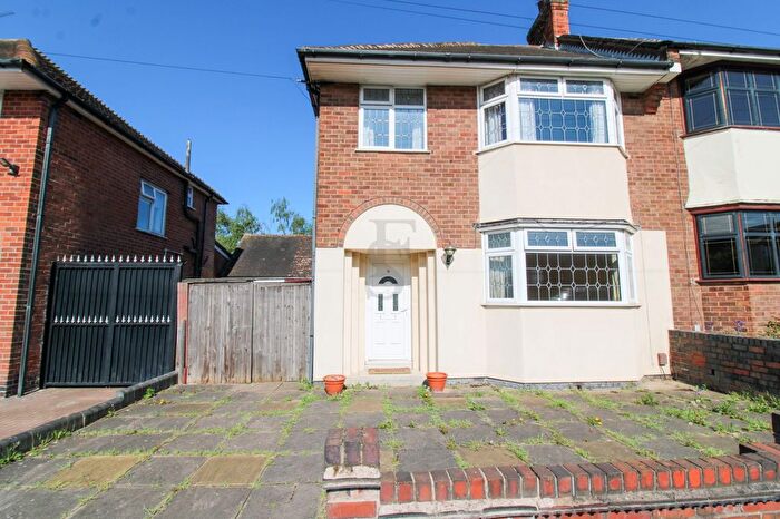3 Bedroom Semi-Detached House For Sale In Coplow Avenue, Evington, LE5