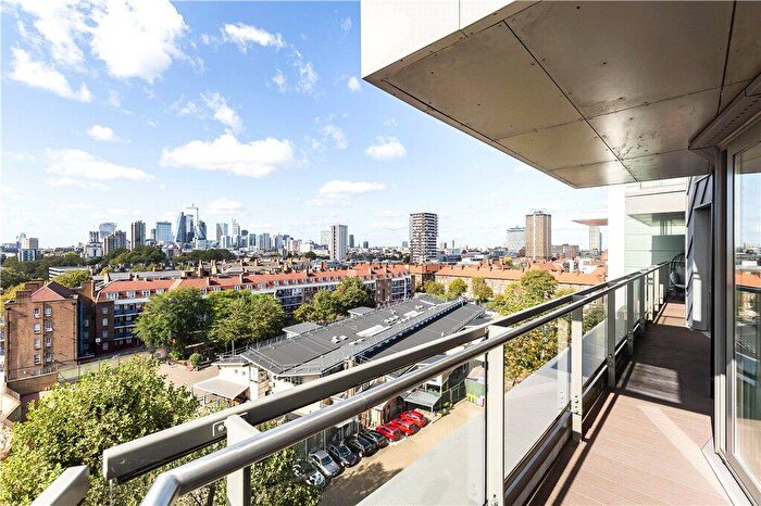 3 Bedroom Apartment For Sale In The Highway, London, E1W