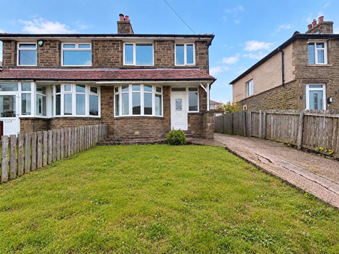 3 Bedroom Semi-Detached House For Sale In Weston Avenue, Queensbury, Bradford, BD13