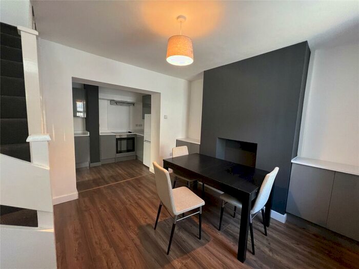 2 Bedroom End Of Terrace House To Rent In Lower Street, Bangor, Gwynedd, LL57