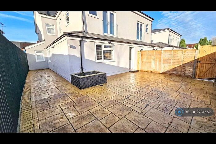 1 Bedroom Flat To Rent In Alexander Beau Court, Cardiff, CF14