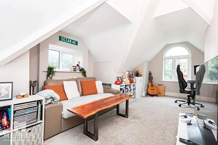 1 Bedroom Apartment For Sale In Eden Roc, Percy Road, Bournemouth, BH5