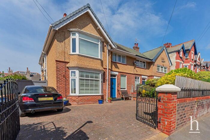 2 Bedroom Flat For Sale In Church Road, West Kirby, CH48