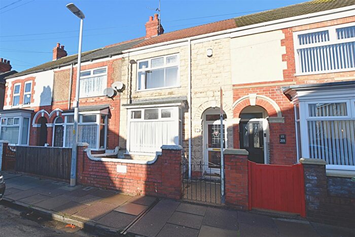 3 Bedroom Terraced House For Sale In Cooper Road, Grimsby, DN32