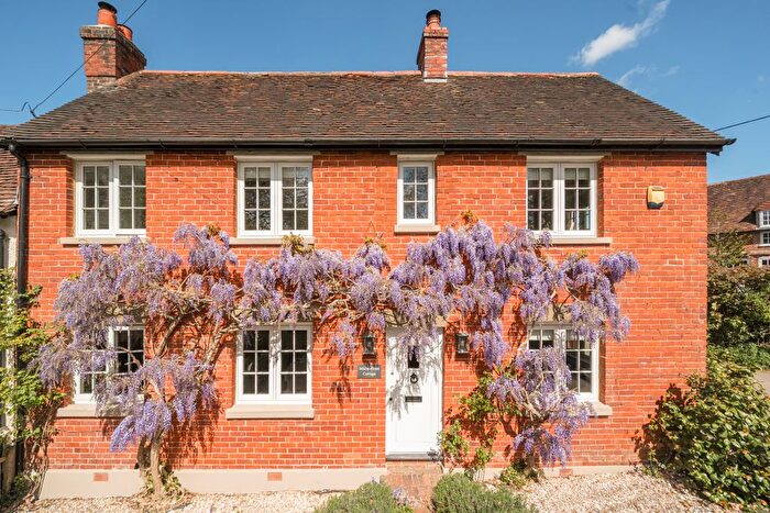 3 Bedroom Semi-Detached House For Sale In Ashton Lane, Bishops Waltham, SO32