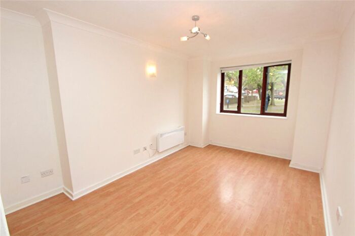 1 Bedroom Flat To Rent In Marriotts Wharf, West Street, Gravesend, Kent, DA11