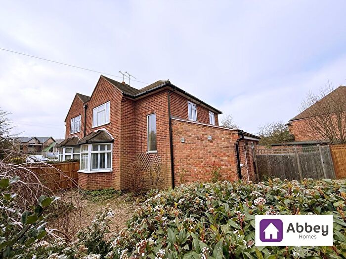 3 Bedroom Semi-Detached House To Rent In Wellesbourne Drive, Glenfield, LE3