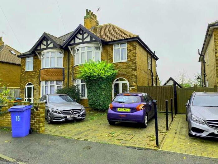 3 Bedroom Semi-Detached House To Rent In Robin Down Lane, Mansfield, NG18