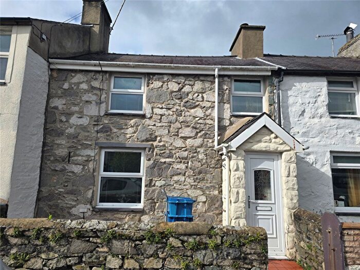 2 Bedroom Terraced House For Sale In Cwm-Y-Glo, Caernarfon, Gwynedd, LL55