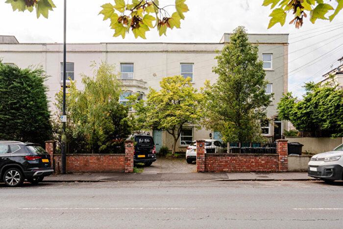 2 Bedroom Flat For Sale In Coronation Road, Southville, Bristol, BS3