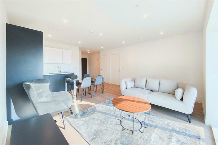 2 Bedroom Apartment To Rent In Laurence Place, M3