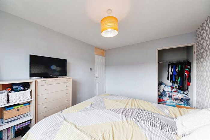 3 Bedroom Terraced House For Sale In Foredrove Lane, Solihull, B92