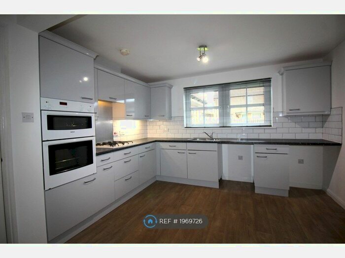 4 Bedroom Detached House To Rent In Elie Road, Blantyre, Glasgow, G72