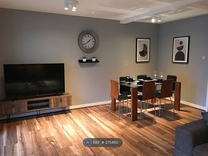 2 Bedroom Flat To Rent In Albion Gardens, Edinburgh, EH7