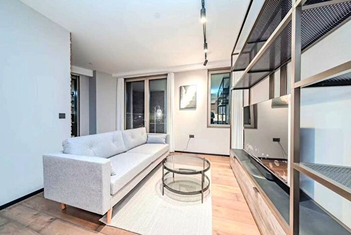 1 Bedroom Flat To Rent In Stage Apartments, Hewett Street, EC2A