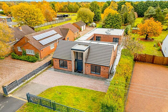 4 Bedroom Detached Bungalow For Sale In Horncastle Road, Woodhall Spa, LN10