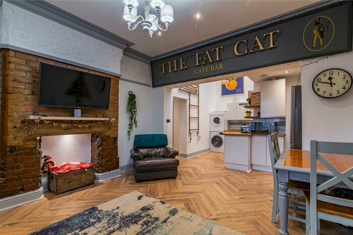 2 Bedroom Apartment To Rent In , Woodborough Road, NG3