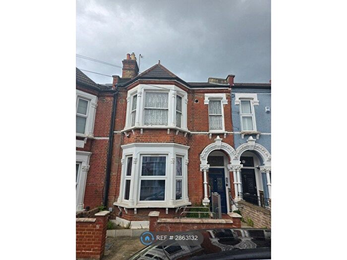 1 Bedroom Flat To Rent In Childebert Road, London, SW17