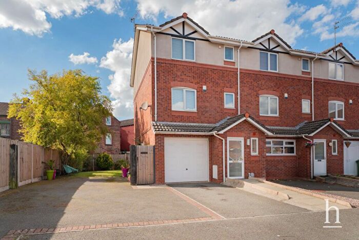 3 Bedroom End Of Terrace House For Sale In Sandrock Close, Wallasey, CH45
