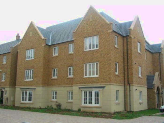 2 Bedroom Flat To Rent In Avocet Close, CV23