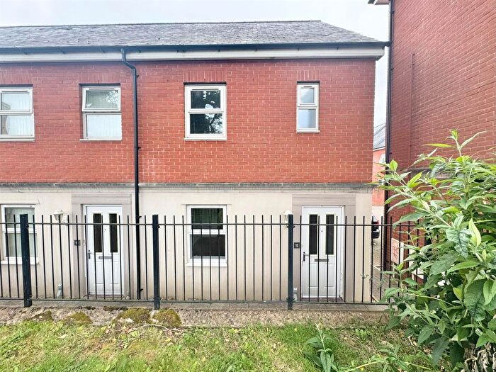 3 Bedroom End Terrace House For Sale In William Street, Tiverton, EX16