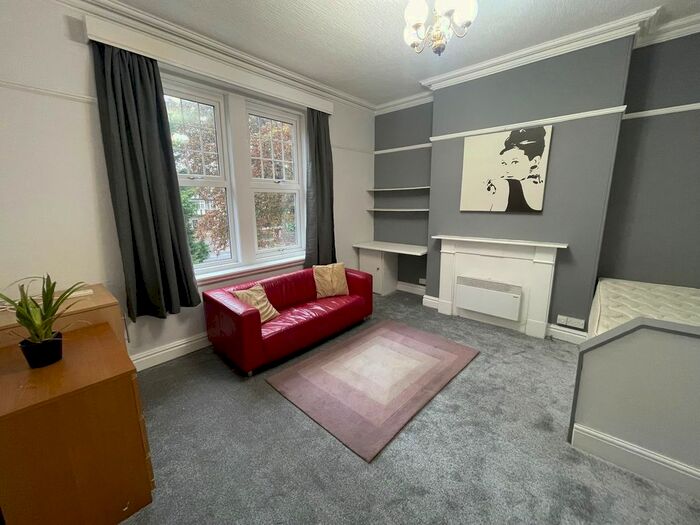 Studio To Rent In Holly Bank, Headingley, Leeds, LS6