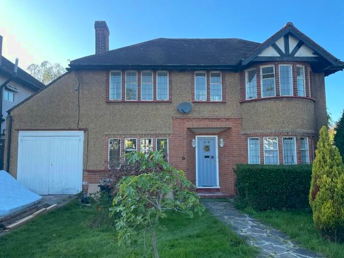 3 Bedroom Detached House To Rent In Elmgate Gardens, Edgware, HA8