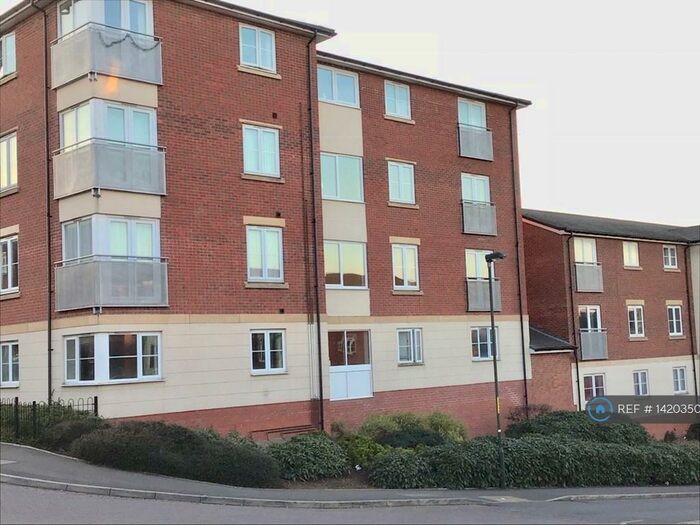 2 Bedroom Flat To Rent In Dixon Close, Redditch, B97