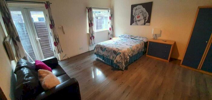 Studio To Rent In Anson Road, NW2