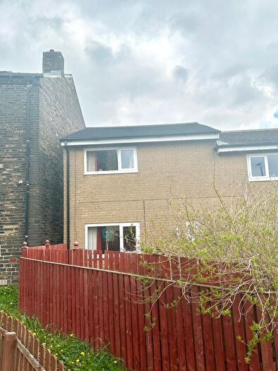 2 Bedroom End Of Terrace House For Sale In Derby Street, Todmorden, OL14