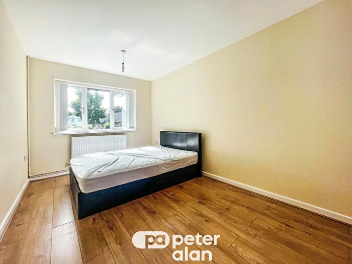 2 Bedroom Bungalow To Rent In Boncath Road, Llandaff North, CF14