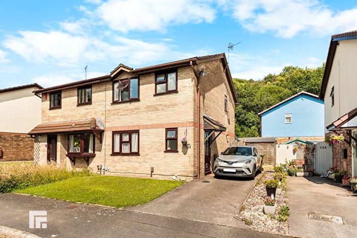 3 Bedroom Semi-Detached House For Sale In Glan-y-ffordd, Taffs Well, Cardiff, CF15