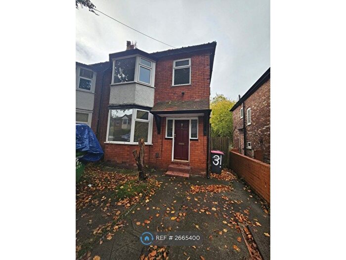 3 Bedroom Semi-Detached House To Rent In Brookside Drive, Salford, M7