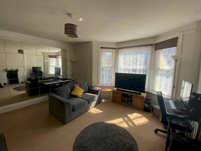 1 Bedroom Flat To Rent In Devonshire Road, Polygon, Southampton, SO15